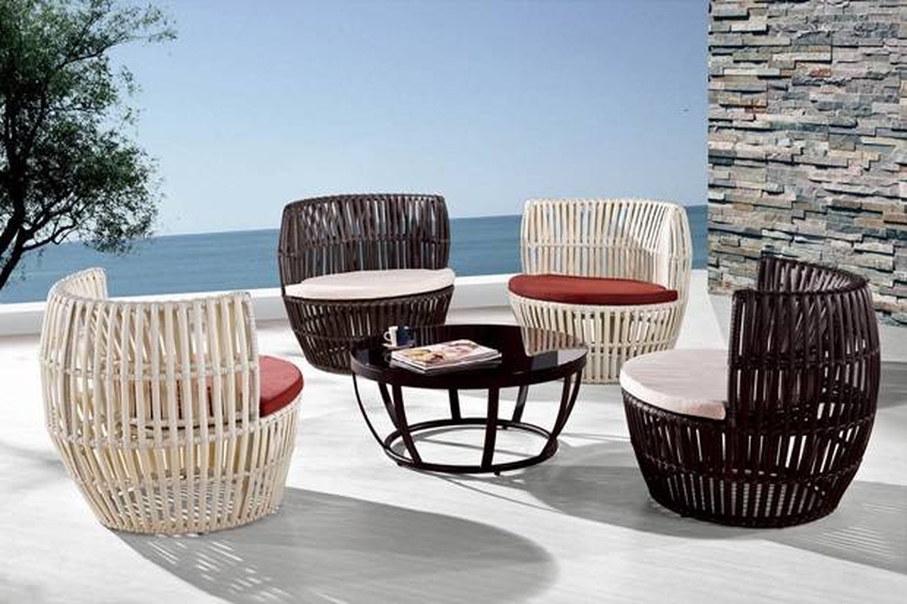 outdoor lounge