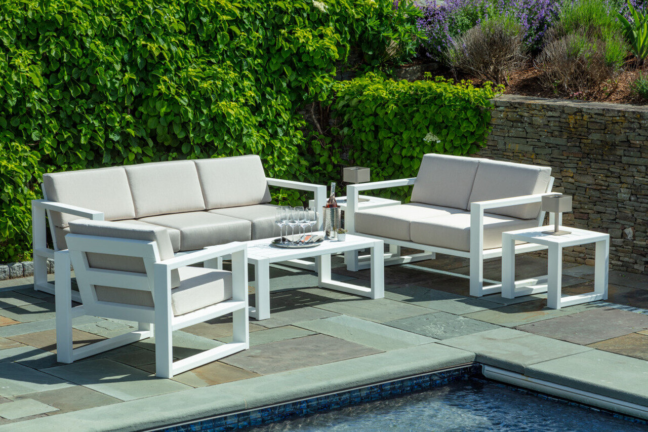 pool loveseat