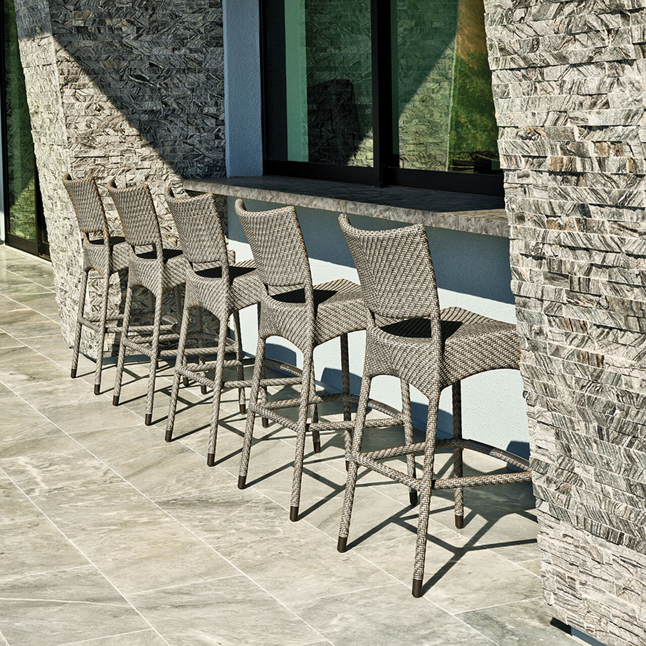 outdoor bar stools
