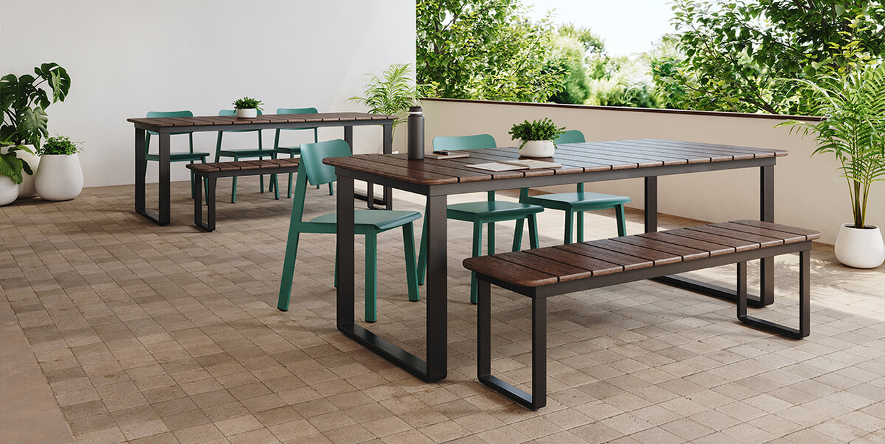 outdoor dining table