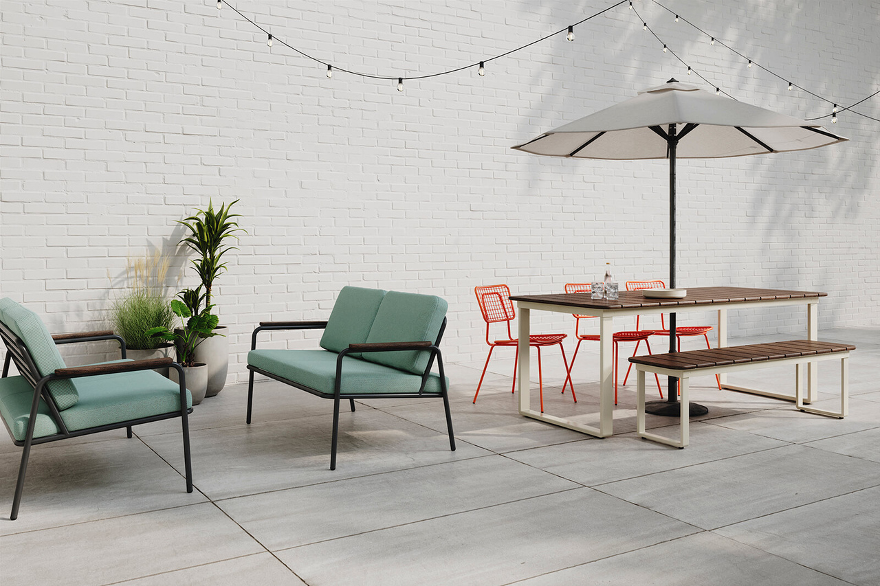 outdoor lounge