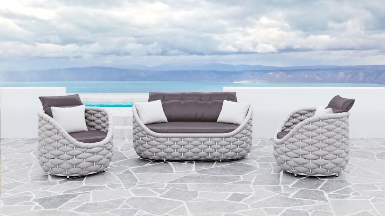 outdoor lounge 2