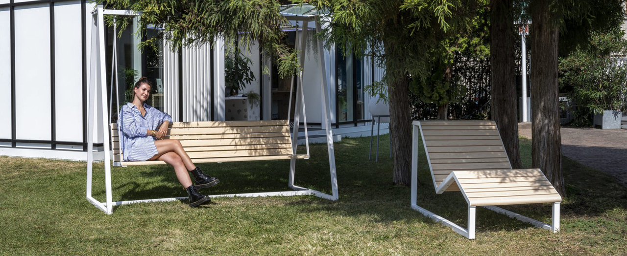 outdoor lounge