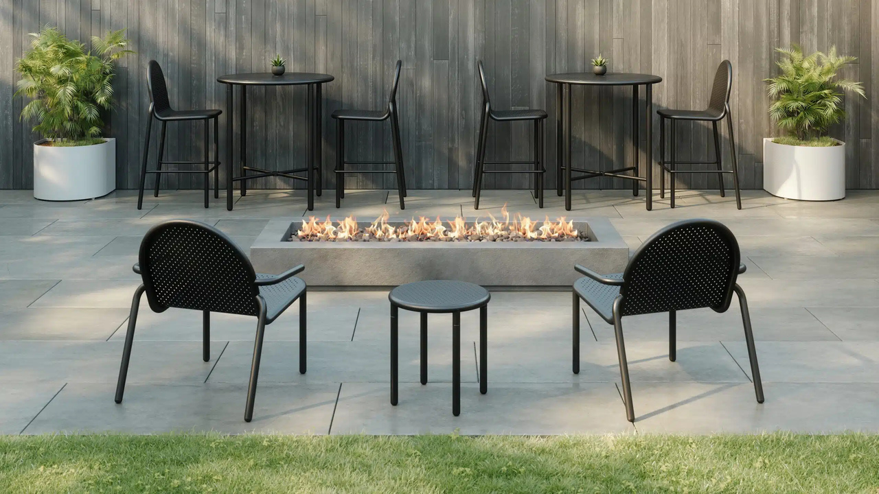outdoor lounge chair