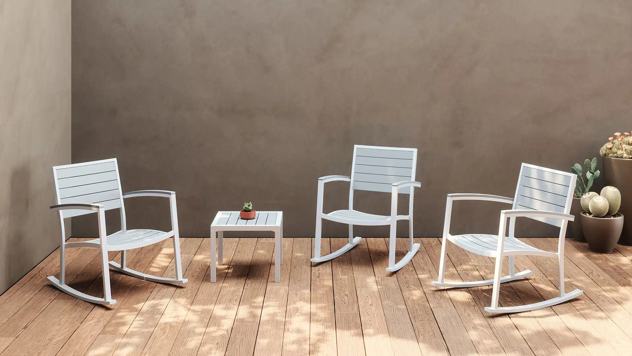 outdoor lounge seating