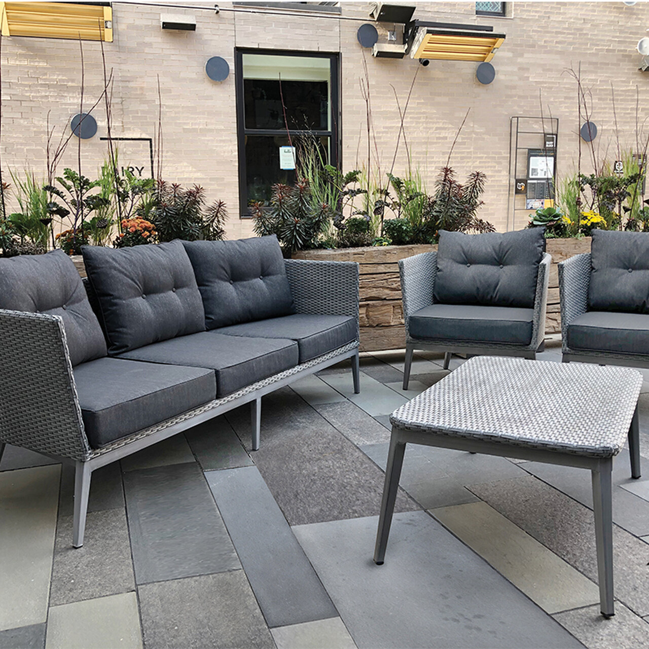 outdoor lounge