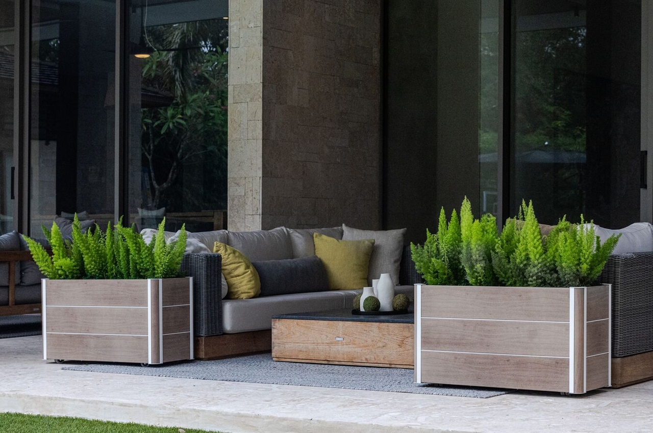 outdoor planter 2