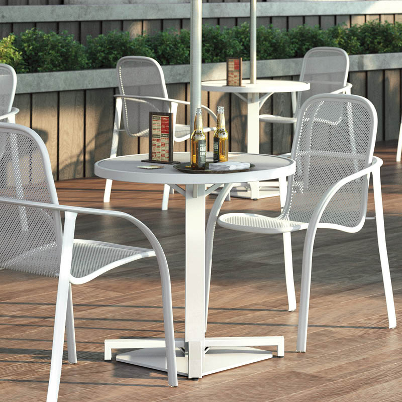 outdoor dining cafe
