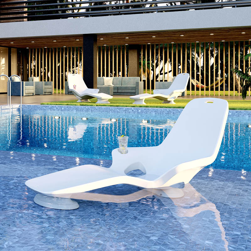 pool lounge